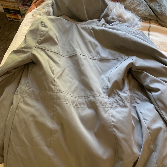 NWT Hollister Coat - Picture 2 of 3